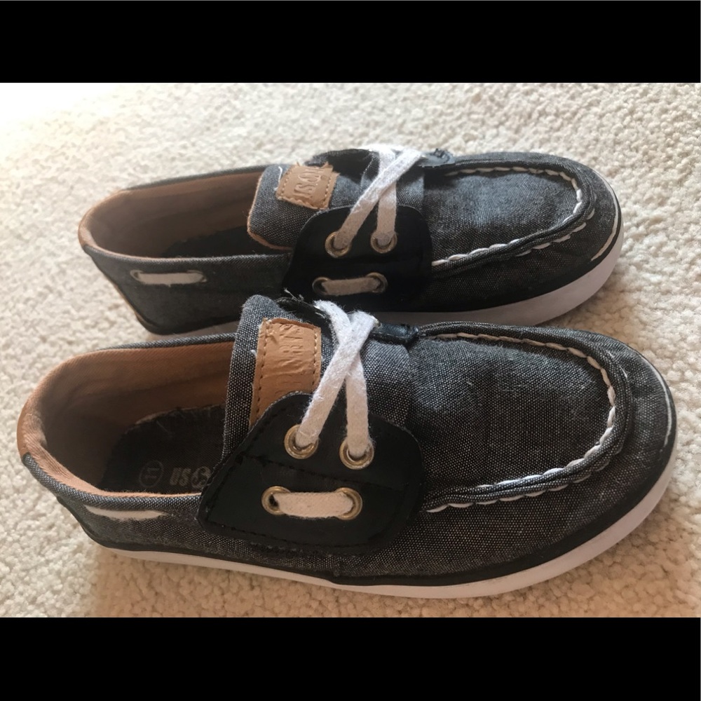 Lightly Worn Boys Boat Shoes Size 11